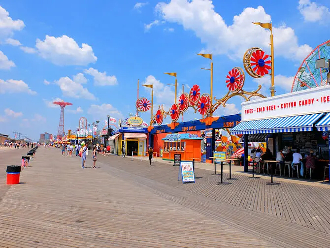 Qué ver y hacer en Coney Island - Pasarela