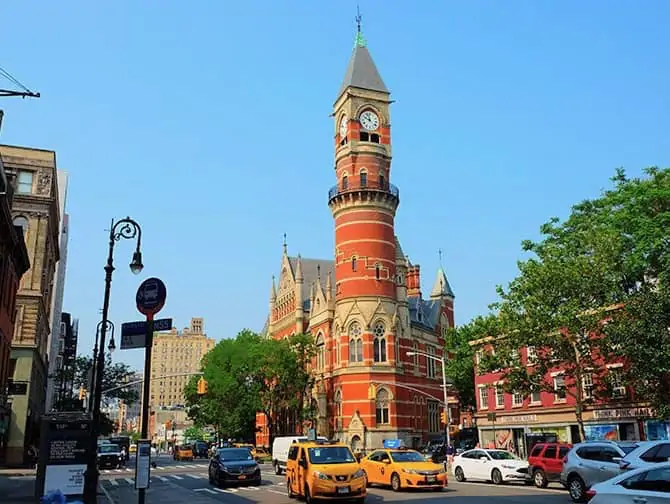 Qué ver y hacer en West Village - Jefferson Market Courthouse