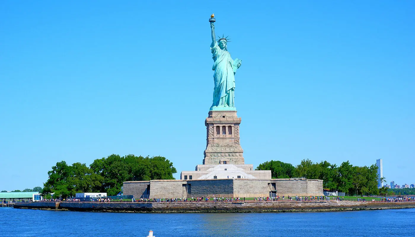 Crucero en un un velero clásico Schooner en Nueva York - Estatua de la Libertad