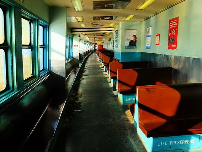 El ferry de Staten Island - interior