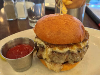 Las mejores hamburguesas de Nueva York - Hamburguesa de Five Napkin Burger