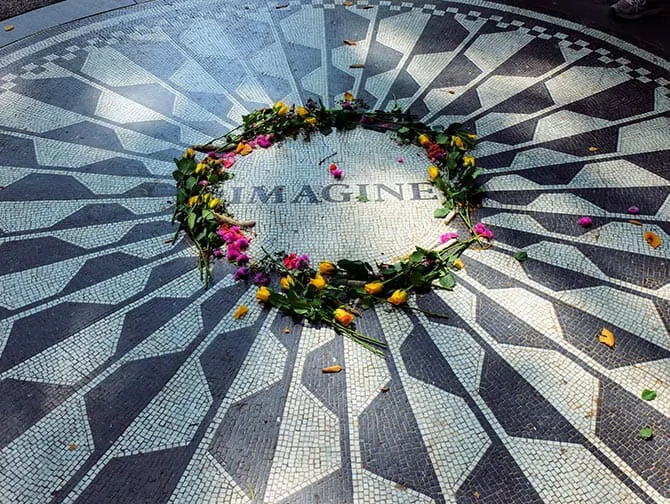 Central Park Movie Tour - Strawberry Fields