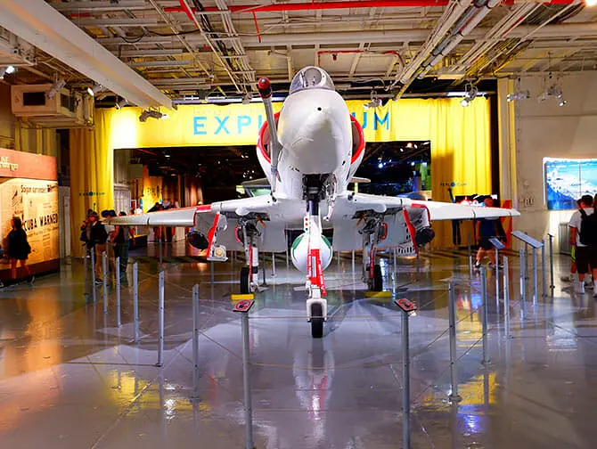 Intrepid Museum en Nueva York - Aviones de combate