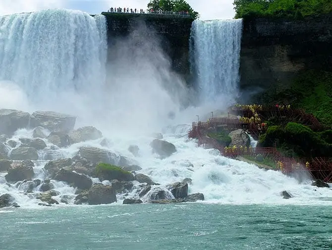 Excursión de 2 días a Niagara Falls - Bride Veil Falls