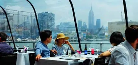 Almuerzo en el Bateaux