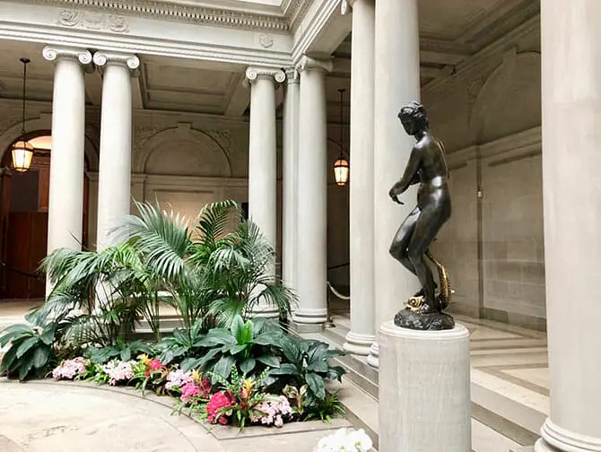 The Frick Collection en Nueva York - Estatua