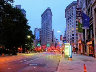 Flatiron Building en Nueva York - Por la noche