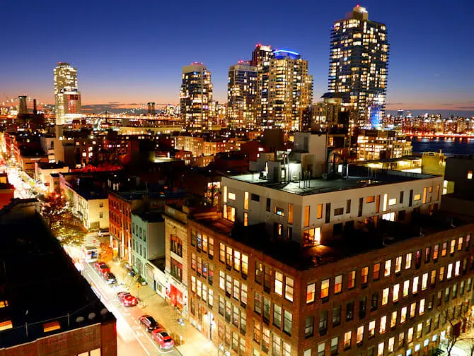 Qué ver y hacer en Williamsburg - De noche en un rooftop