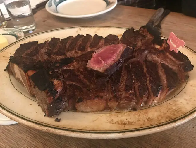 El mejor steakhouse en Nueva York - Peter Luger Steak