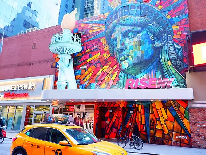 RiseNY en Times Square