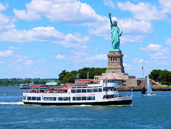 Difference between New York CityPASS and New York Explorer Pass - Boat tour