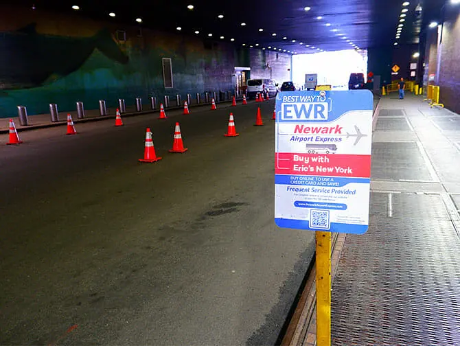 Traslado de Manhattan al aeropuerto de Newark - Autob&uacute;s Lanzadera