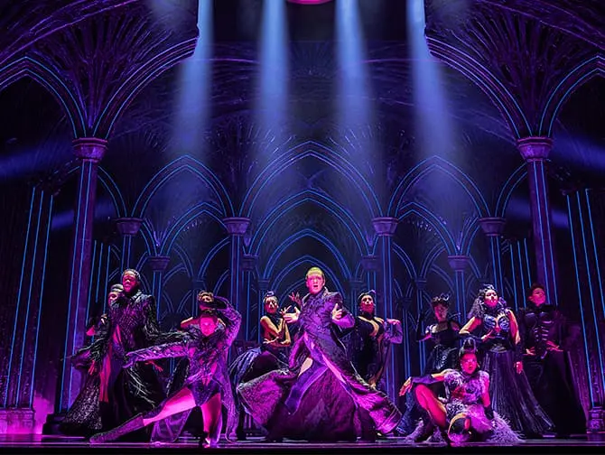 Tickets para Death Becomes Her en Broadway - Representación