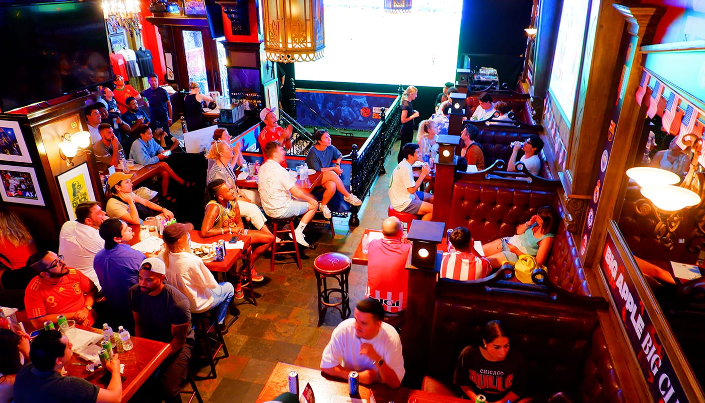 Mejores clubes nocturnos en Nueva York - The Football Factory