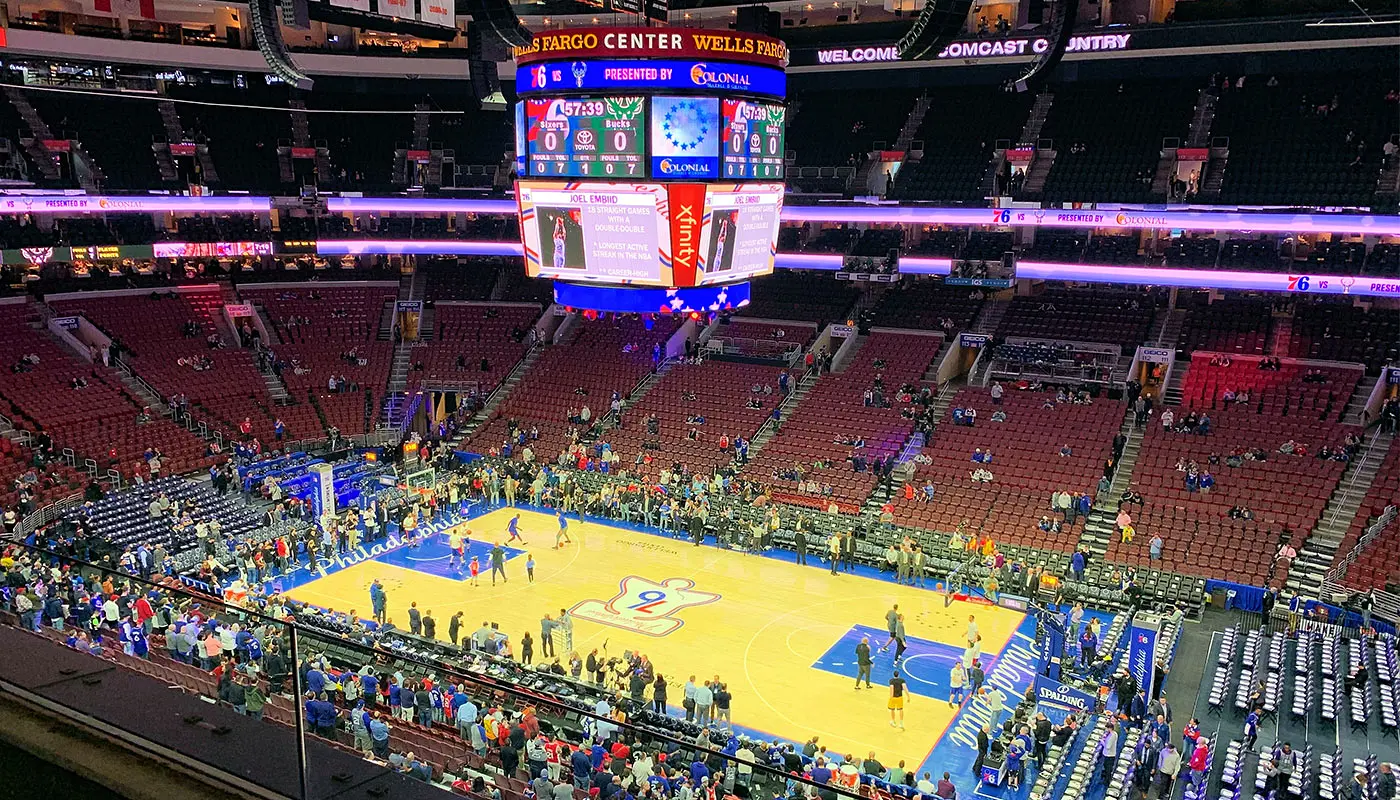 Boletos para Philadelphia 76ers - La cancha de baloncesto en Xfinity Mobile Arena